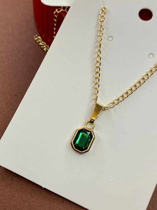 Emerald-green-necklace